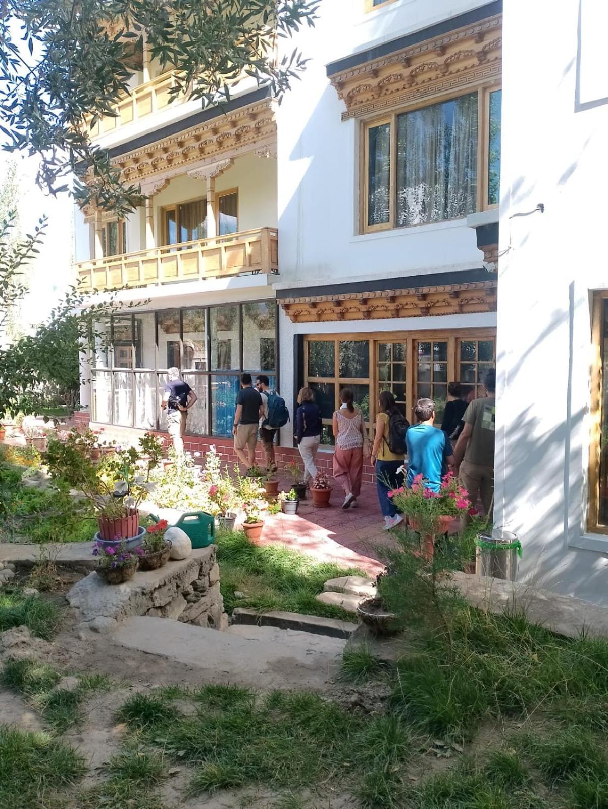 Rock Castle Residency Hotel Leh Buitenkant foto